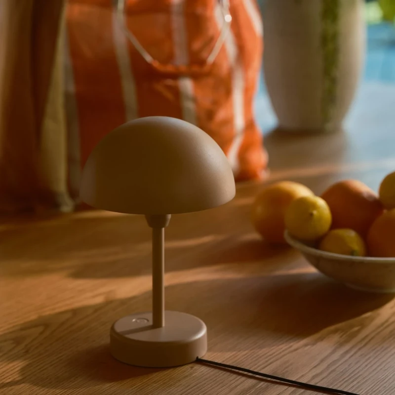 skandynawska lampa stołowa ELLEN