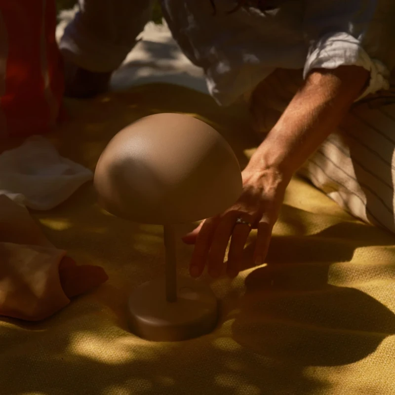 lampka LED na taras ELLEN TO GO