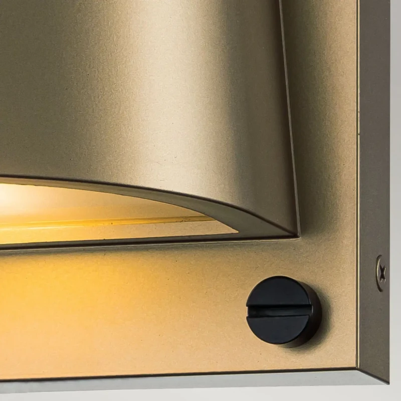 lampa elewacyjna SCOUT mosiądz